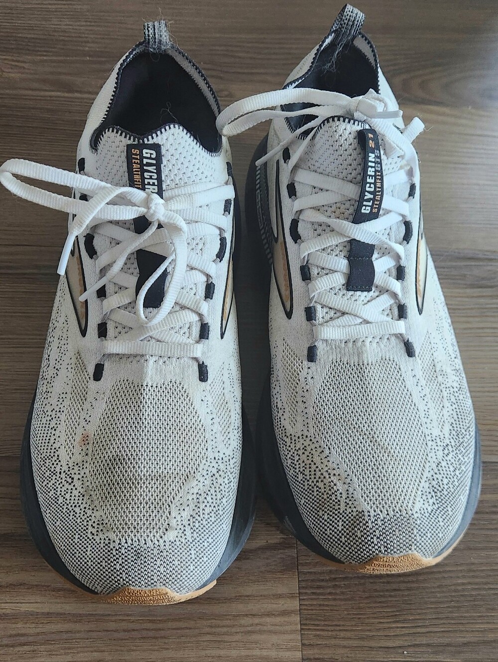 Men’s Running Shoes - White/Black sz 12